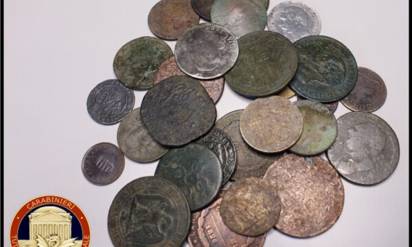 I Carabinieri del Nucleo TPC di Torino sequestrano 35 monete antiche in un museo provenienti da scavi non autorizzati